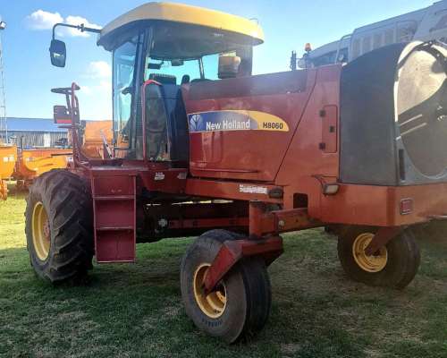 Segadora Autopropulsada New Holland H8060 (año 2008)