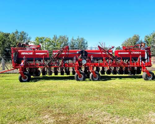 Sembradora Apache 27000 +