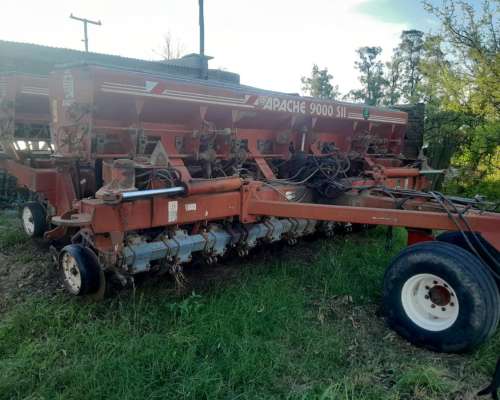 Sembradora Apache 9000 SII