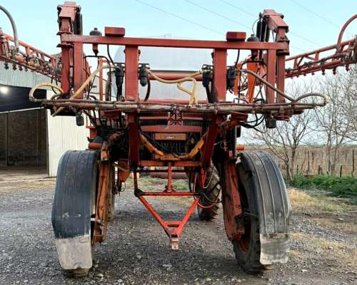 Pulverizadora Jactor Uniport 2000 - 29m - 7.200 Hs - 4 Corte