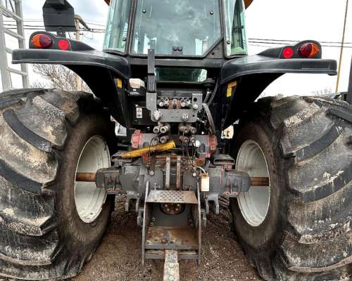 Tractor Valtra BT 170 con Piloto - Caja Powershift