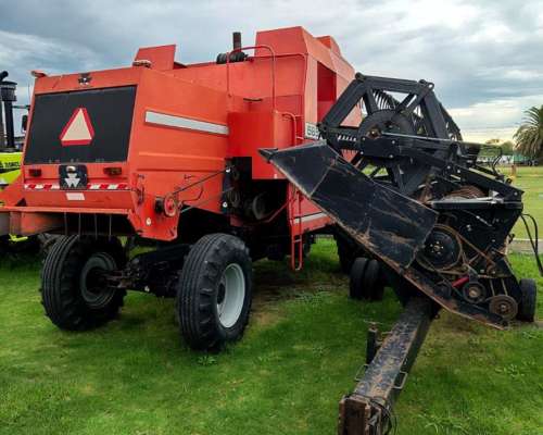 Cosechadora Massey Ferguson 5650 L 2004