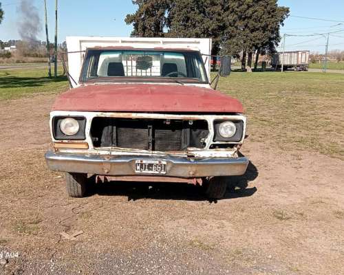 Ford F250 con Caja