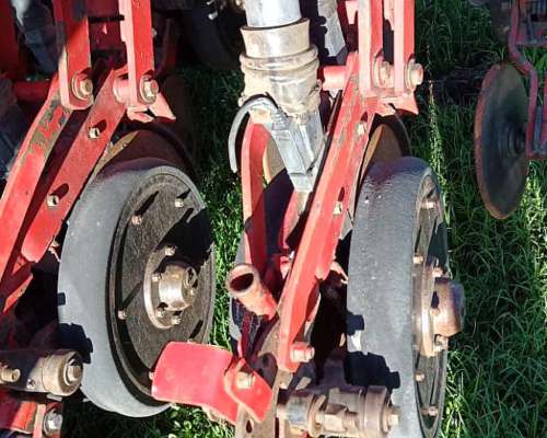 Sembradora Crucianelli Pionera 48-20