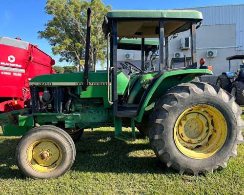 Tractor John Deere 5700
