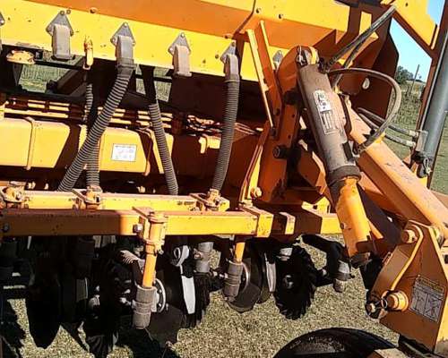 Agrometal TX Mega 9-52 Doble Fertilización 2002