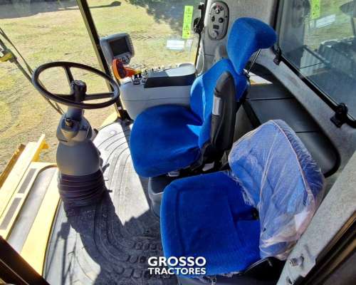 Cosechadora CR 9060, 5.600 Horas, 2008