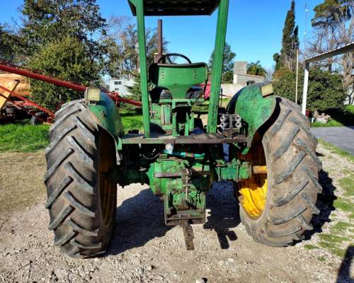 Tractor John Deere 2420
