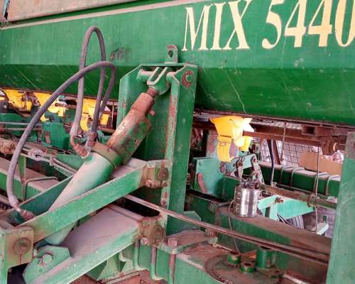 Sembradora Pierobon Labranza Cero