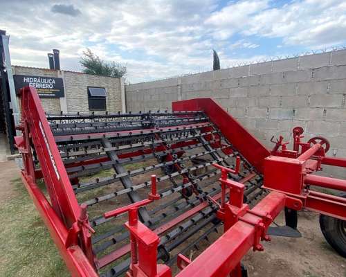 Arrancadora de Mani de 4 Surcos Timon Fijo Marca Marinozzi