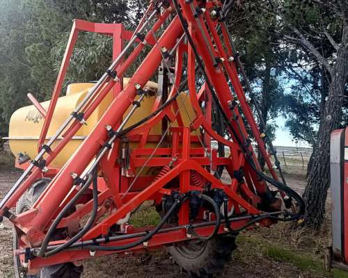 Pulverizadora Pulqui TH2000 de Arrastre