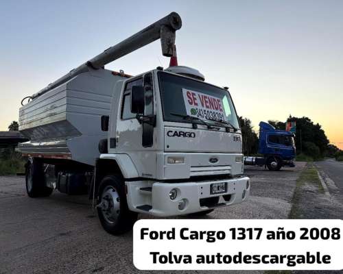 Ford Cargo 1317 con Tolva Thanos