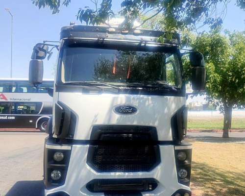 Ford Cargo 2042 año 2016 Tipo 6X2 MOT Reparado Hace 80000km