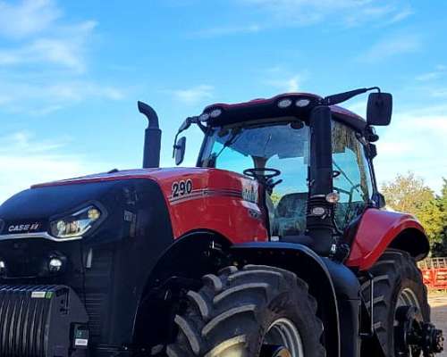 Disponible Tractor Magnum 290