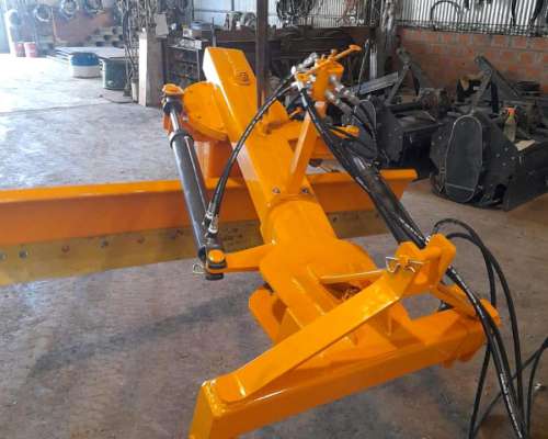 Niveladora Cinalli N3 CD H 2,14 MT Ancho de Trabajo 3 Puntos