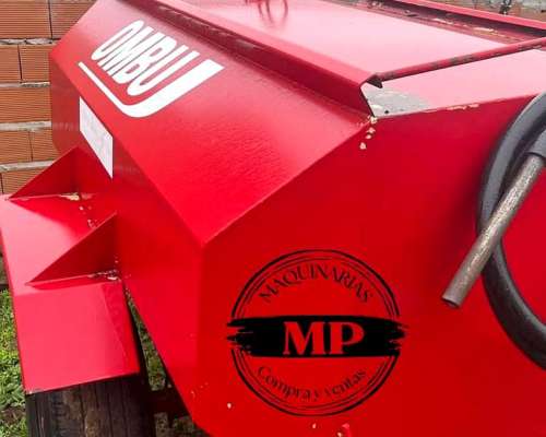 -cisterna Marca Ombu 1.500 Litros con Bomba