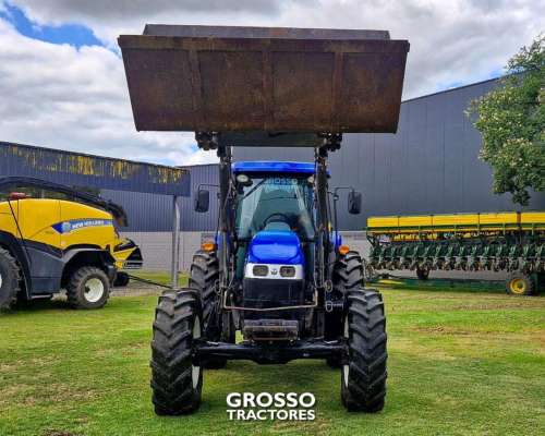 Tractor New Holland T6.140, con Pala Gyp, 2013.