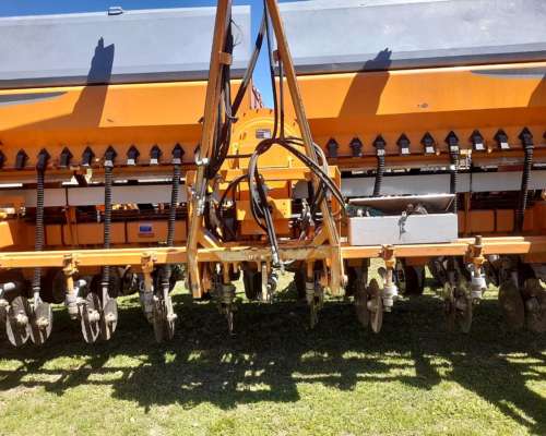 Sembradora Agrometal TX Mega Gruesa Neumática de 16 a 52 cm