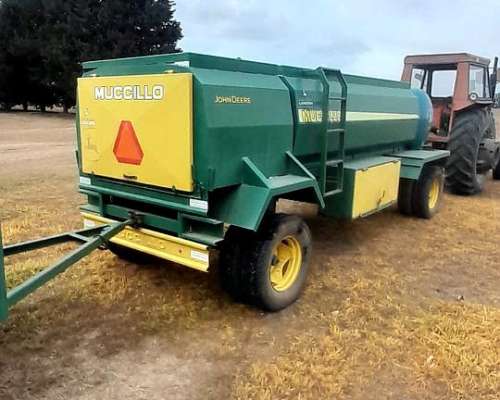 Acoplado Tanque Combinado Muccilllo