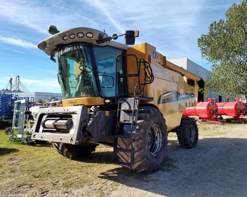 Cosechadora Challenger 660. con Draper 35 Pies
