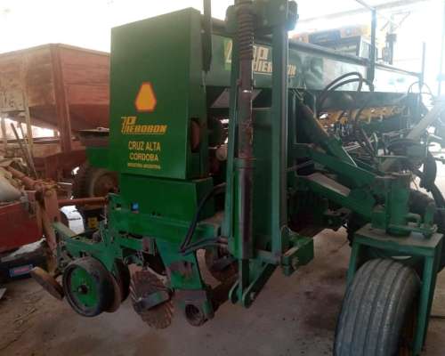 Sembradora Pierobon Labranza Cero