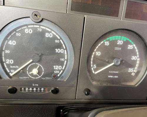 Chasis con Cabina Iveco