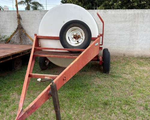 Acoplado Cisterna con Balancín, Capacidad 6.700 Litros.
