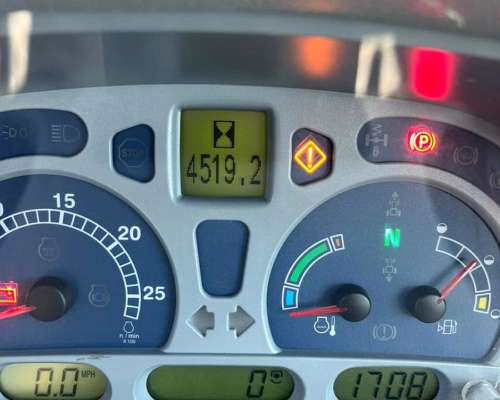 New Holland T7-215, año 2022. 4519 HS.