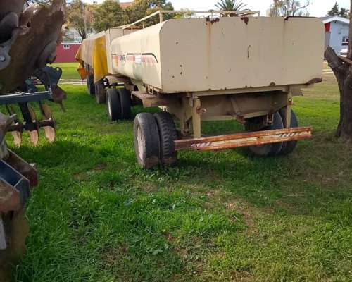 Cisterna Schiarre con Bauleras