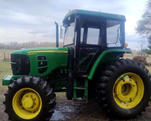 Tractor John Deere 6100d muy Buen Estado