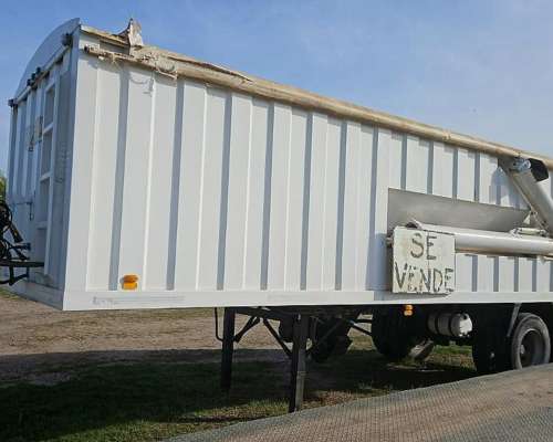 Semirremolque Tolva de UN Eje de 26 M3, con Tubo de Descarga