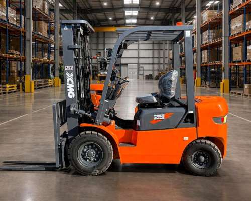 Autoelevador Diesel - 2,5t Mastil 3 Tramos