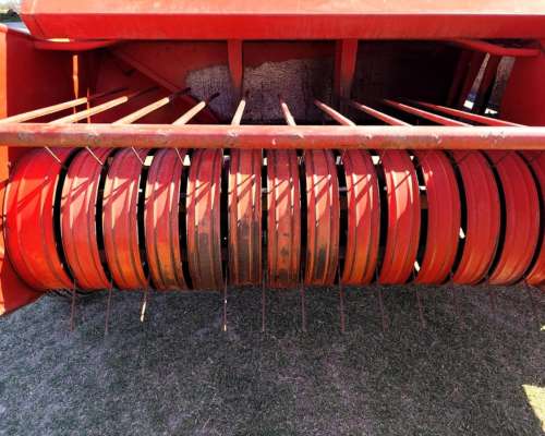 Enfardadora Mainero RF 90