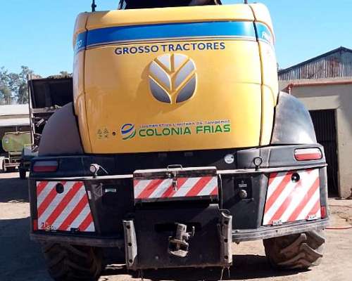 Picadora New Holland FR600 C/ Cabezal 750bfi, año 2020