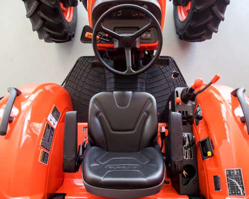Tractor Kubota M9540 Rops con Pala Omar Martin