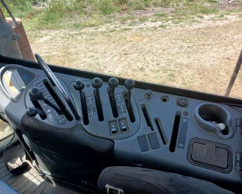 Tractor Caterpillar 65e 320 HP 18000 Hs Common Rail