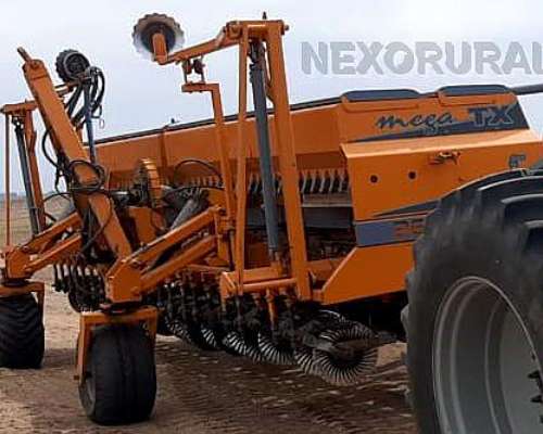 Agrometal TX Mega, 2009. 22 a 35. Toda Neumática