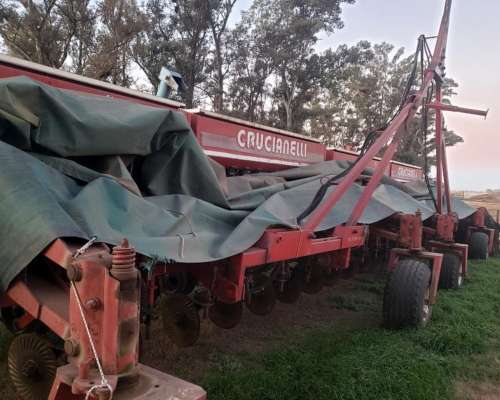 Sembradora Crucianelli Gringa IV 22 Surcos a 52,5