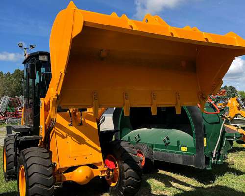 Pala Forrajera Michigan R45