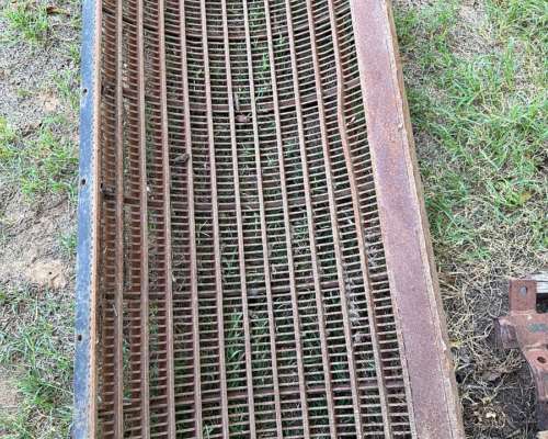 Plancha Saranda/reja Arado/pesa Valtra/ Barra Dientes/camisa