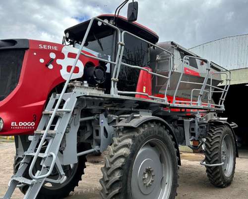 Fertilizadora Autopropulsa Fertec 824 S6