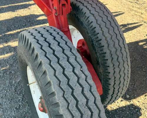 Sembradora Apache 6210 18 Surcos a 52,5 Neumatica