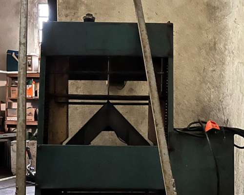 Desoperculadora Eléctrica en V - Ercoli - Modelo DAE