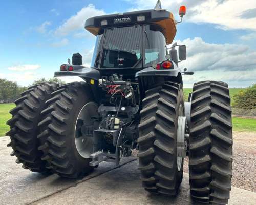 Valtra BT 210. 198 Horas. año 2025.