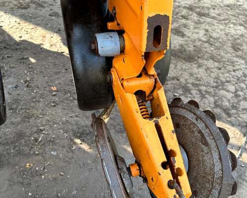 Sembradora Agrometal TX Mega 16/52 Mod.15, Fert.lateral