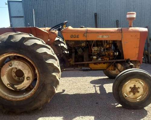 Tractor Fiat 600 e con Tres Puntos.