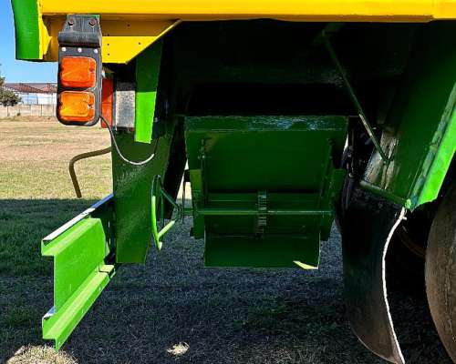 Tolva Semilleras y Fertilizante 30 TN Ayrton Trailers