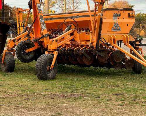 Sembradora Agrometal MX 23 de 23 Lineas a 21 cm