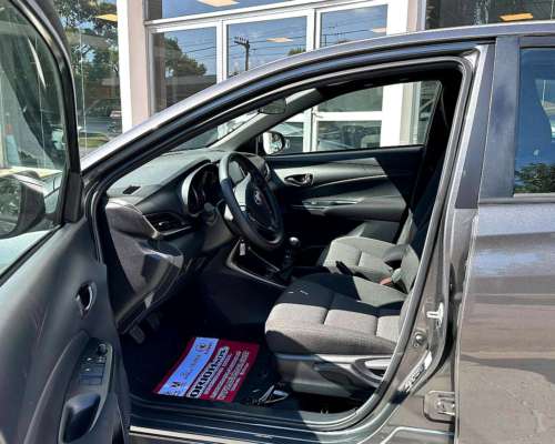 Yaris 5 Puertas 1.5 6m/t XS 0km MY2025 Gris Oscuro