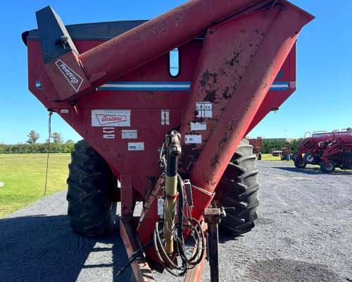 Tolva Autodescargable Cestari de 14 TN con Balanza